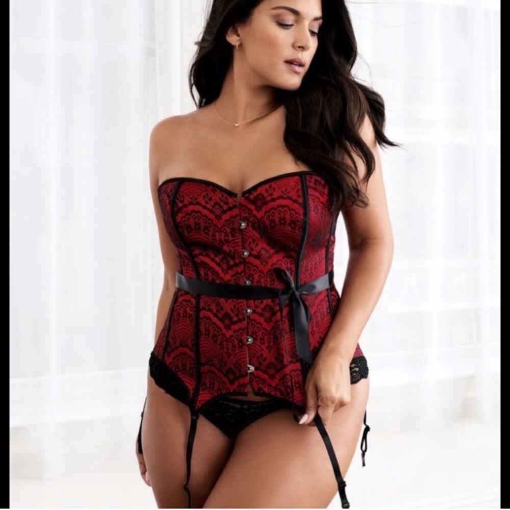 Strapless Red Lace Bustier Corset with Satin Trim Halloween